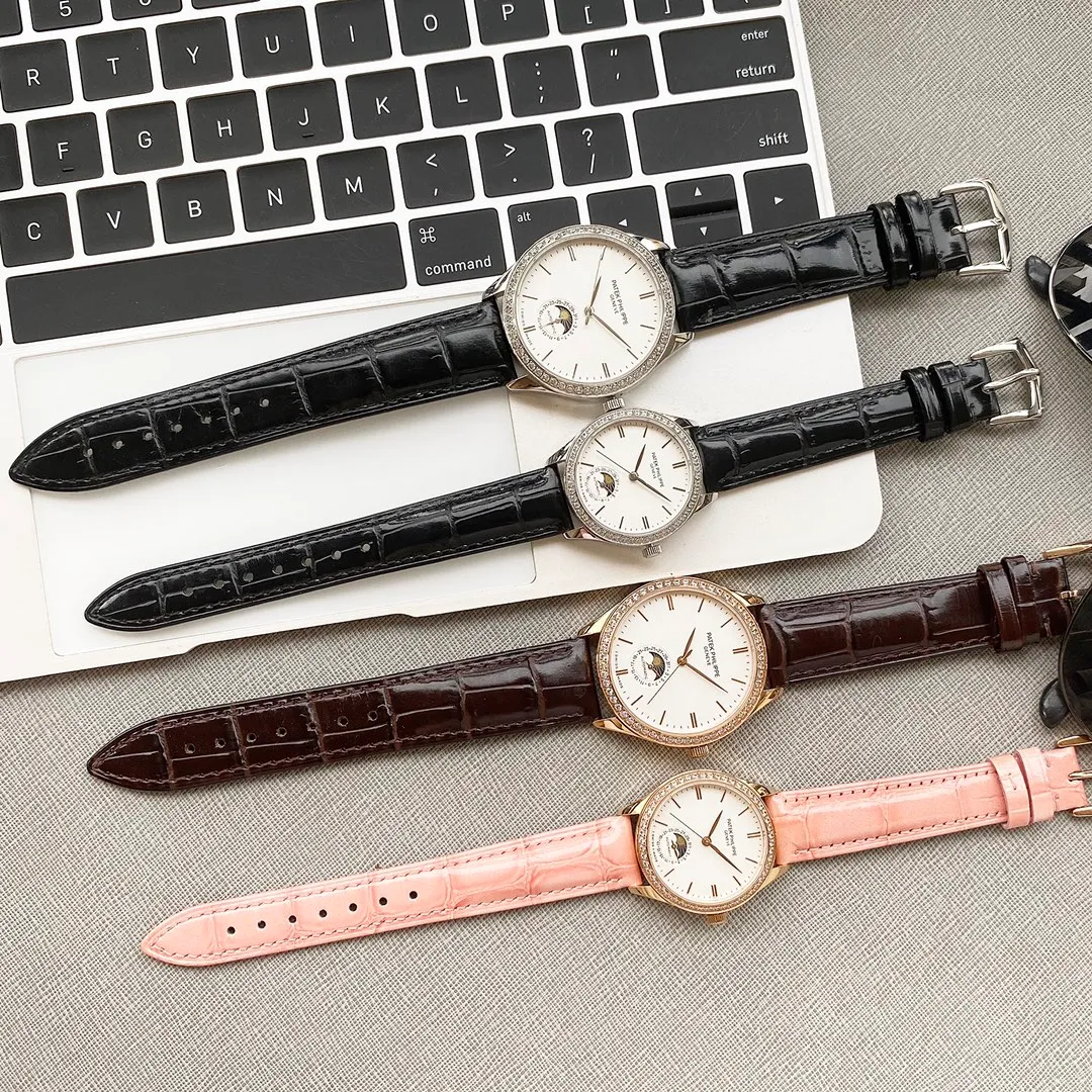🔥🔥🔥The first new model of 2021 is Patek Philippe (Couple Watch 👫Upgraded True Moon Phase Function Watch Series), welcoming new members. The word is fashionable and high-end, using the unique Swiss ETA2824-2 special movement (zero repair), vibration frequency: 28800 oscillations per hour power reserve, sapphire glass, size 40x10mm for men and 32x10mm for women, with Patek Philippe original pin buckle and steel strap, with super waterproof function, perfect harmony, commemorative gift for couples, your first choice 💑! !